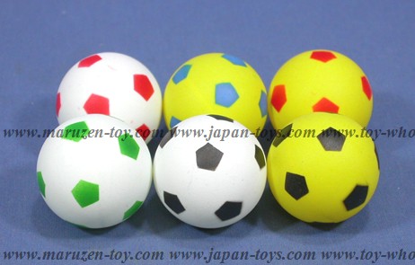 日本製 40mm スポーツピン球（サッカーボール）